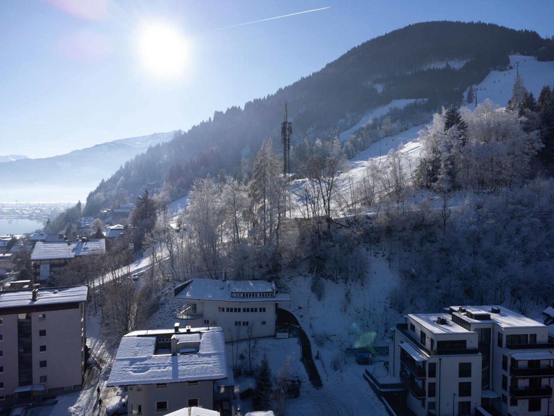Schlafgut Kuessler - 70M Vom City Express Zell am See Eksteriør billede