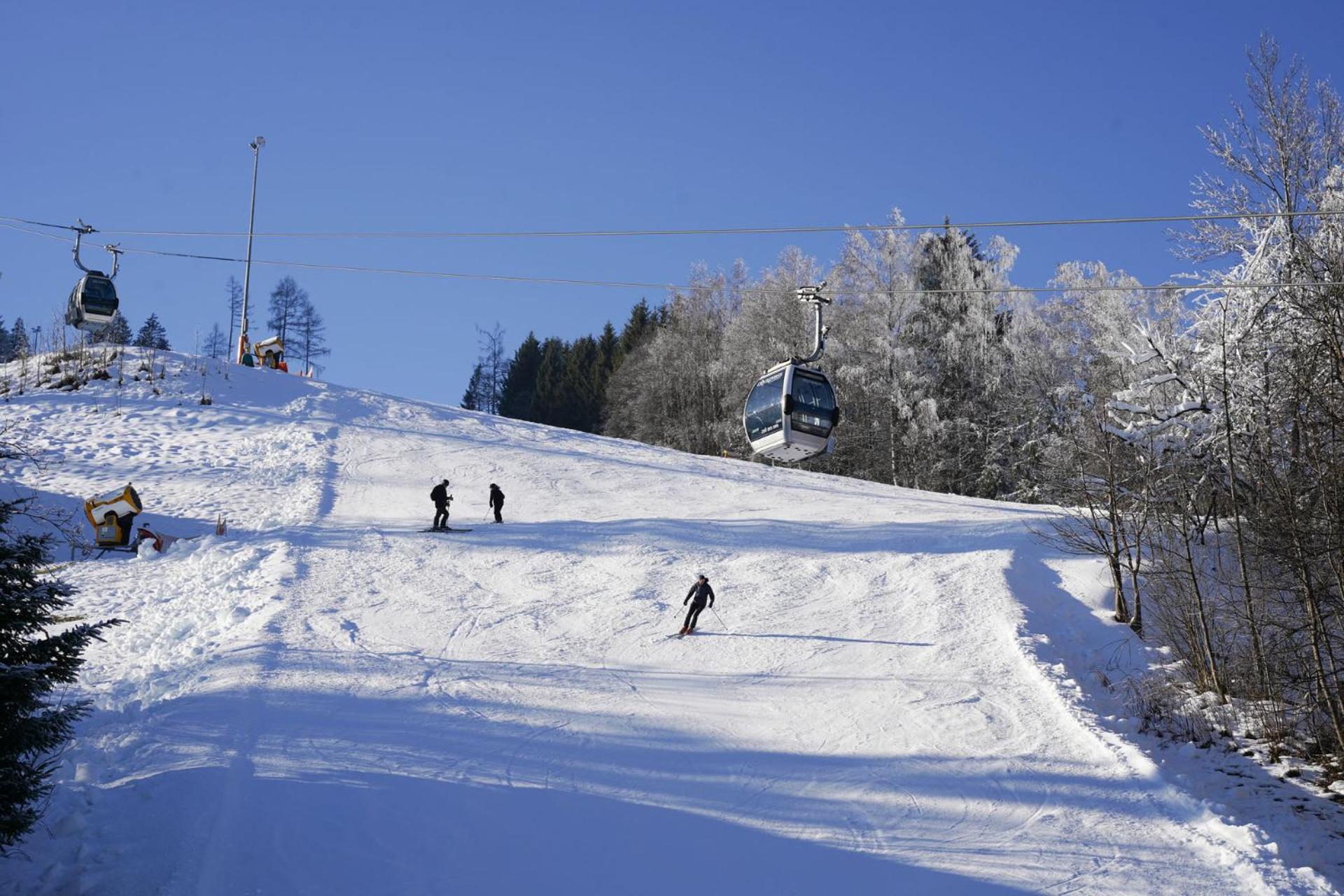 Schlafgut Kuessler - 70M Vom City Express Zell am See Eksteriør billede