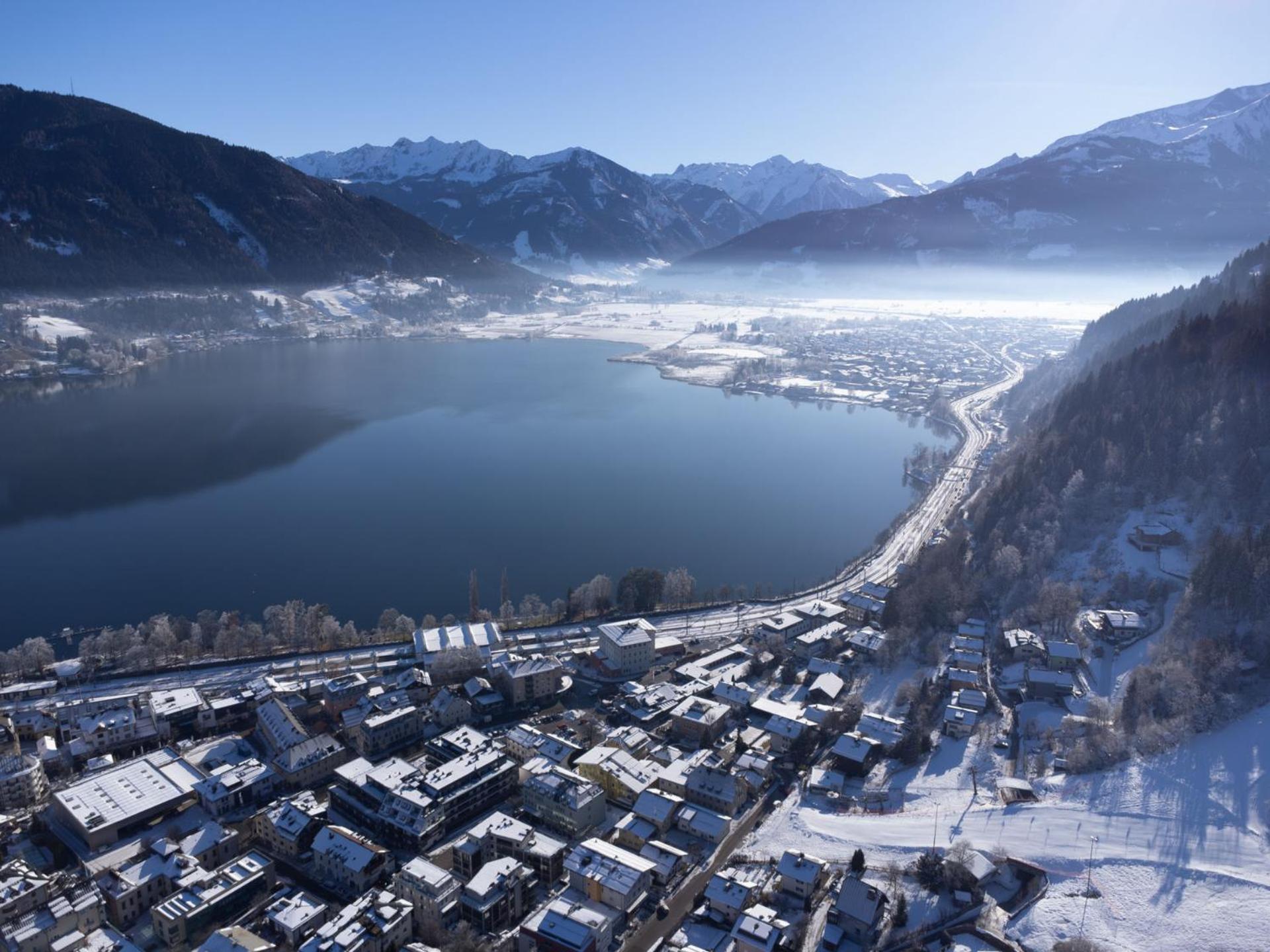 Schlafgut Kuessler - 70M Vom City Express Zell am See Eksteriør billede