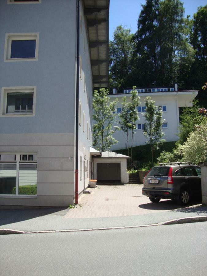 Schlafgut Kuessler - 70M Vom City Express Zell am See Eksteriør billede